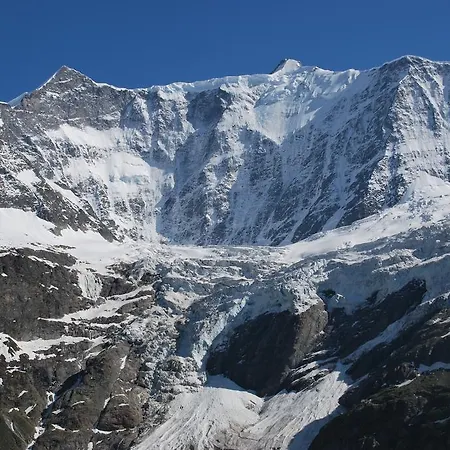 Berghaus Baregg גרינדלוולד